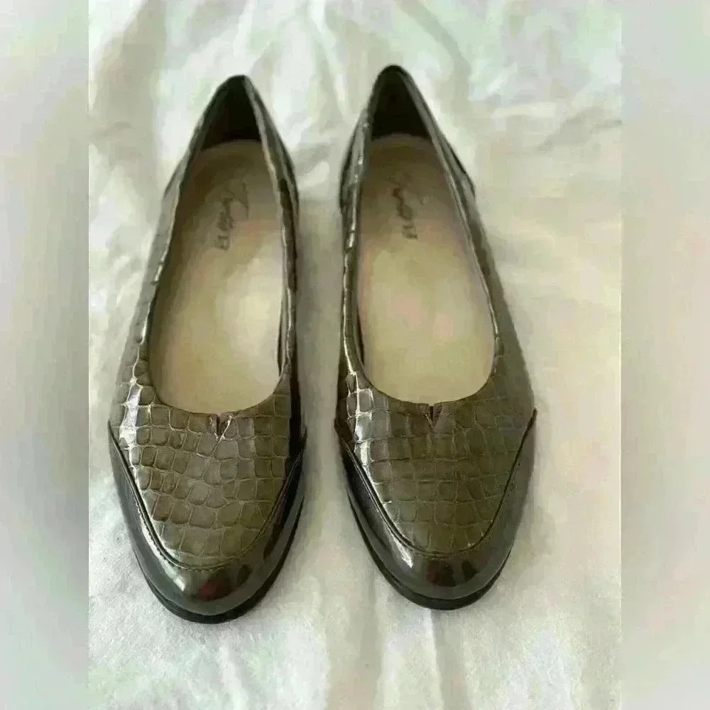 Trotters Women’s Arnello Flat, Size 6.5 - Picture 1 of 7